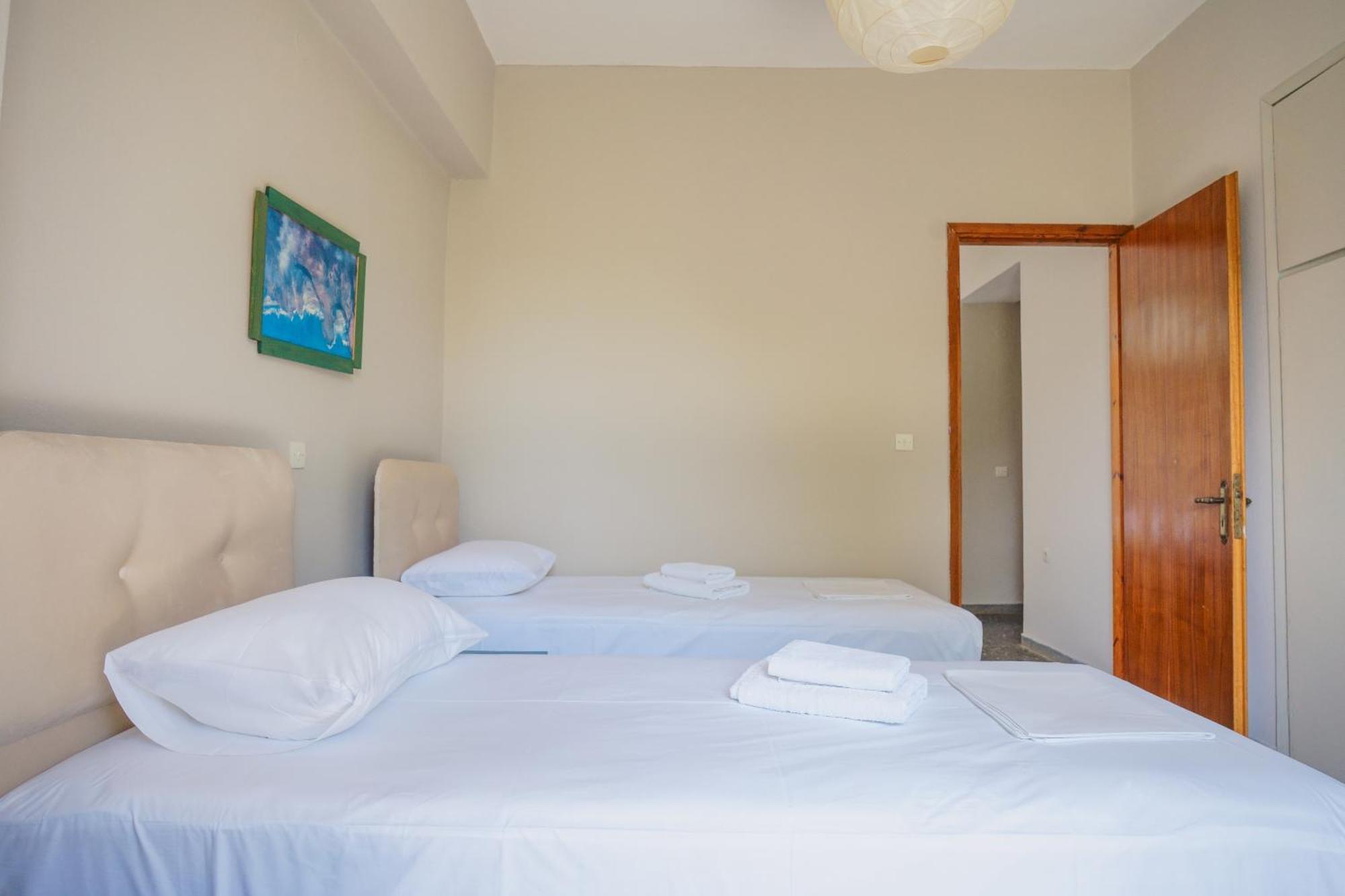 Hotel Korfos - Ξενοδοχείο Κόρφος Renovated 外观 照片