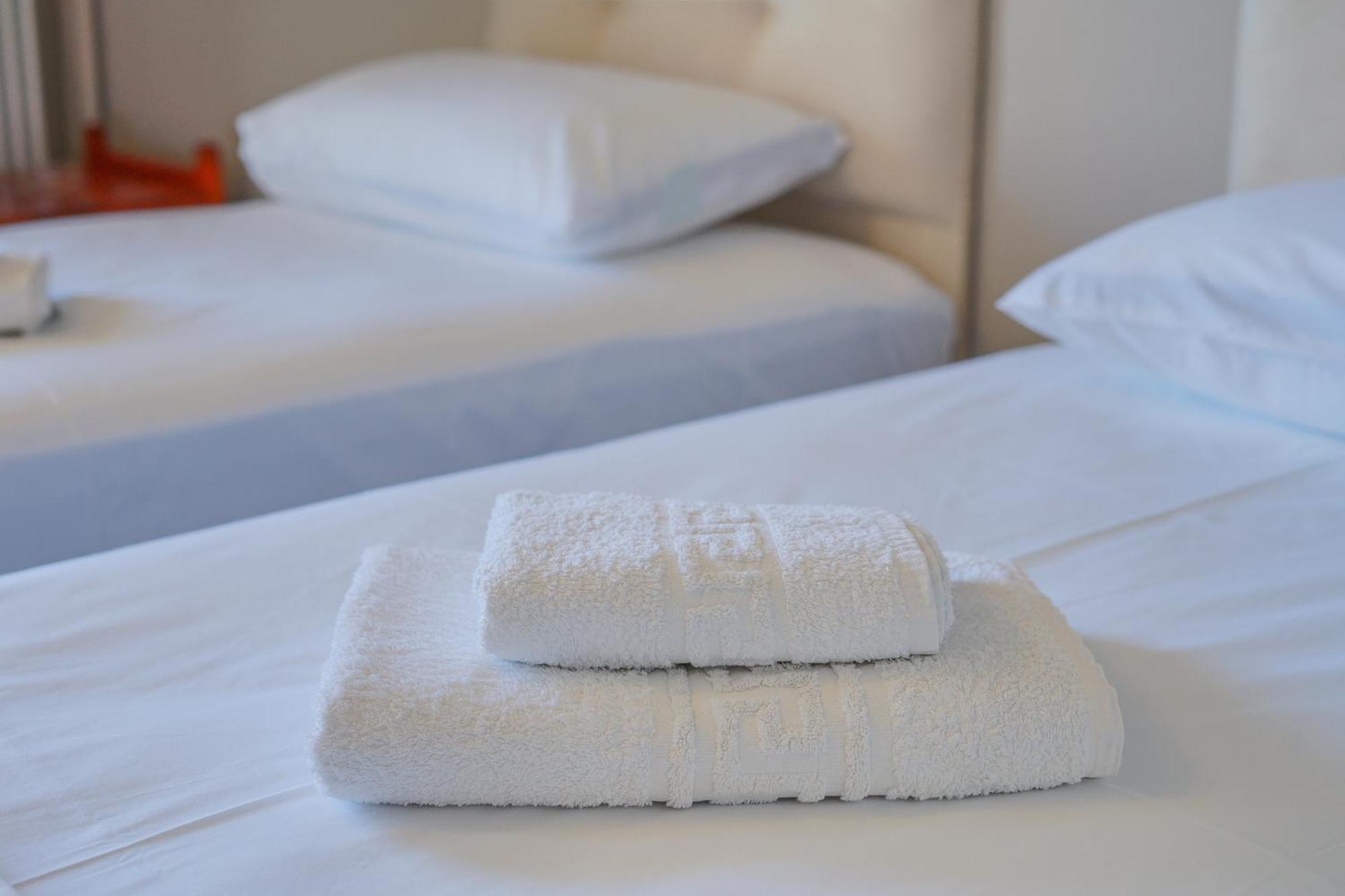 Hotel Korfos - Ξενοδοχείο Κόρφος Renovated 外观 照片