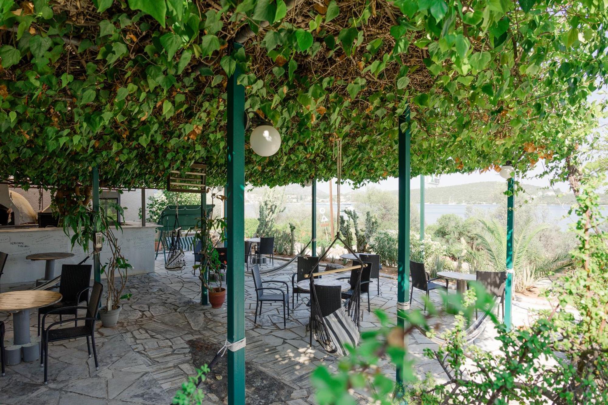Hotel Korfos - Ξενοδοχείο Κόρφος Renovated 外观 照片